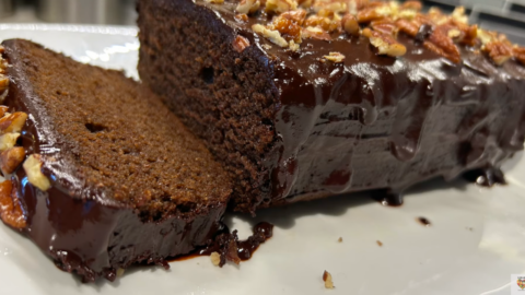Cake moelleux à la caroube et farine de manioc